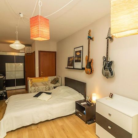 Tsar Guitar Aprt / Metro Station Apartment Sofia Bagian luar foto