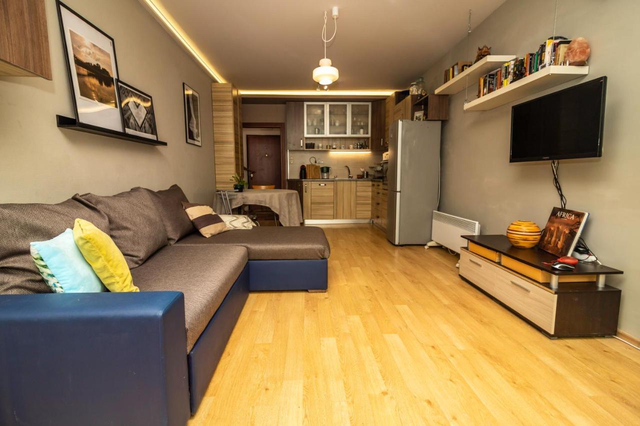 Tsar Guitar Aprt / Metro Station Apartment Sofia Bagian luar foto